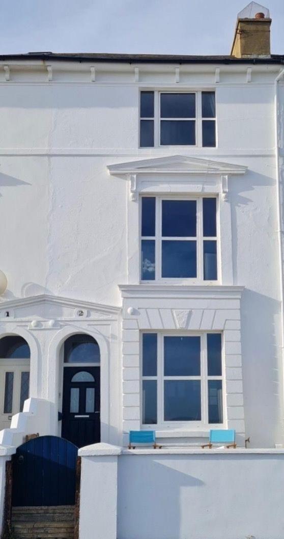 Beach View, 4 Bedroom House Opposite The Sea! Sleeps 10 Sandgate Exterior photo