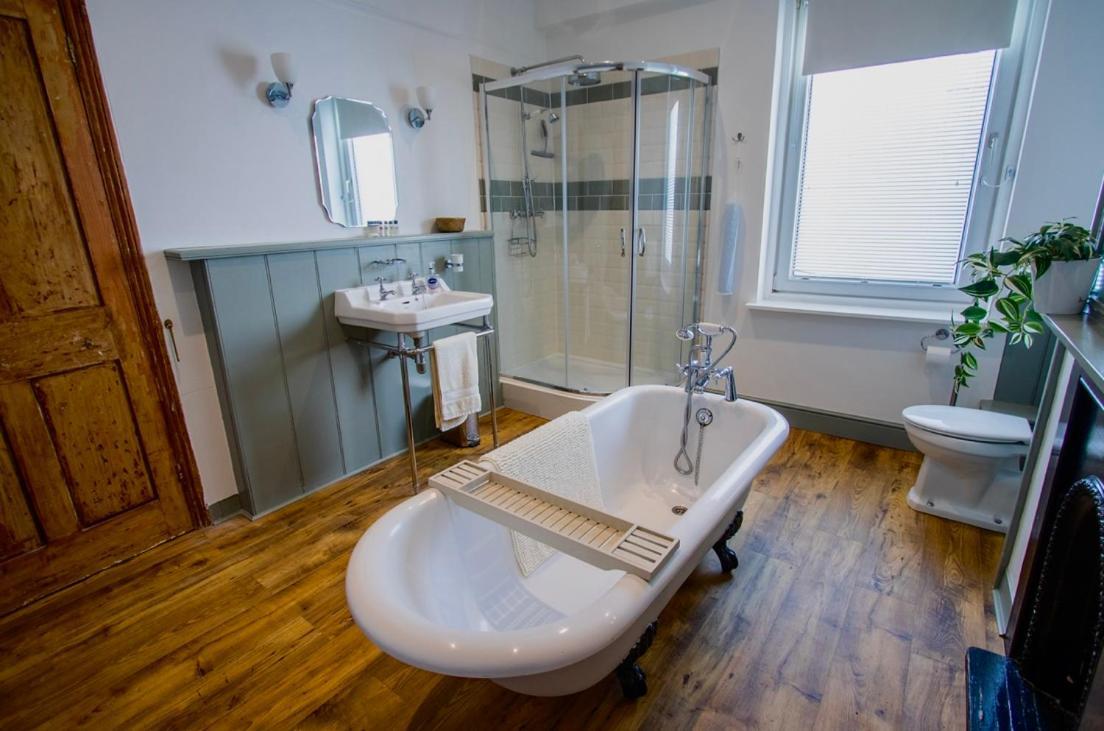 Beach View, 4 Bedroom House Opposite The Sea! Sleeps 10 Sandgate Exterior photo